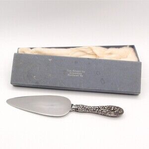Vintage Stieff Rose Repousse Sterling Silver Handle Pie Cake Server w Box